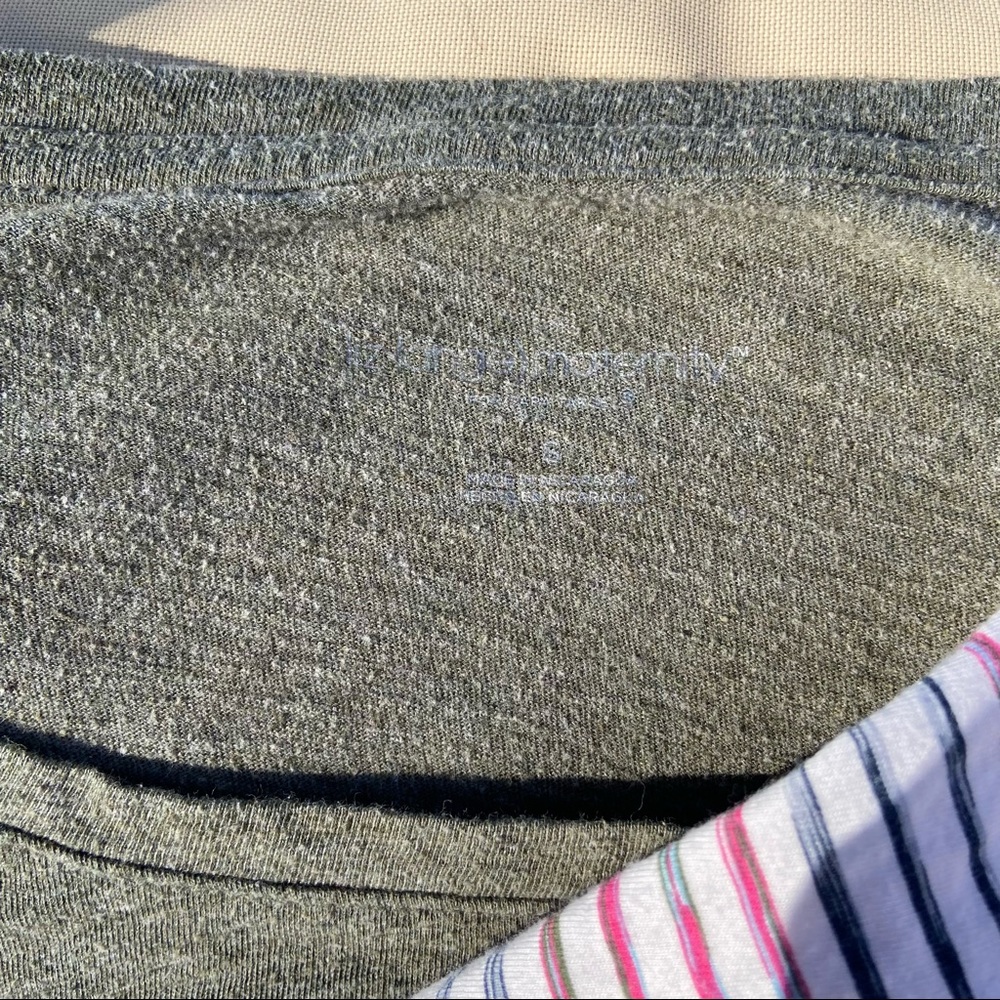 Maternity top bundle - Picture 7 of 10